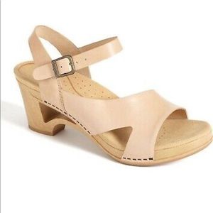 DANSKO Tasha Natural Clog Sandals 38 7.5 EUC
